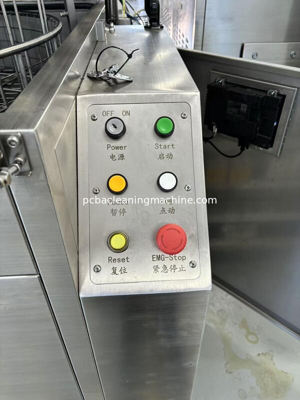 PLC Otomatik Kontrollü Palet Temizleme Makinesi, 80L Sıvı Tank Kapasitesi ve 5 ila 15 Dakika Kuruma Süresiyle Çeşitli Palet Tiplerine Uygundur