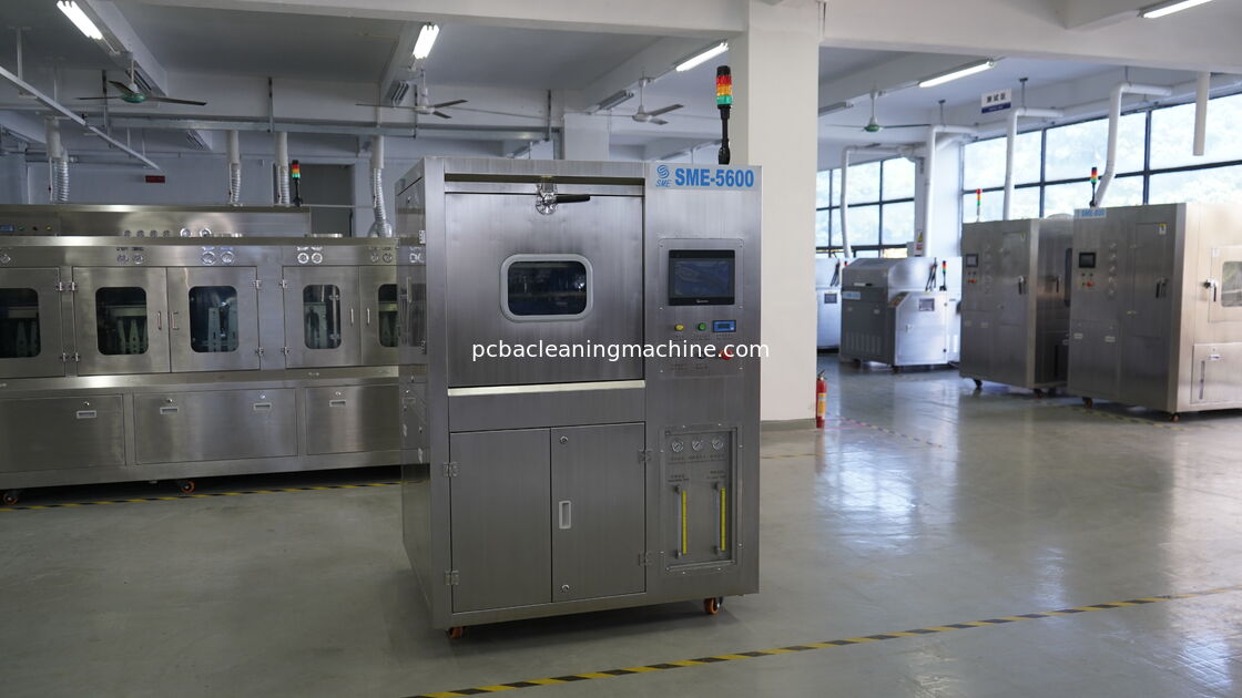 Gaz Basınç Aralığı 0.4-0.6Mpa PCB Temizleme Makinesi Temizleme Süreci Elektronik Montaj Hatları İçin Temizleme Sonuçlarını Garanti Eder