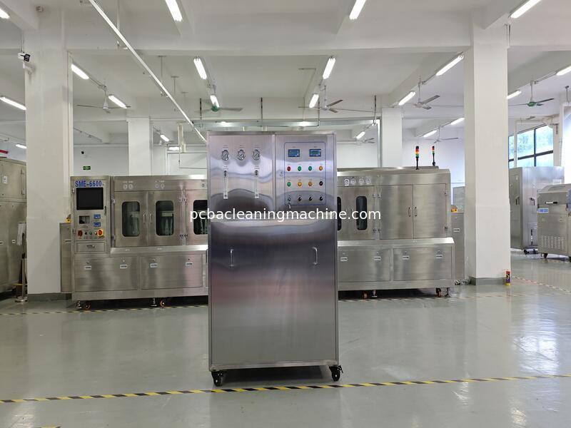 Gaz Basınç Aralığı 0.4-0.6Mpa PCB Temizleme Makinesi Temizleme Süreci Elektronik Montaj Hatları İçin Temizleme Sonuçlarını Garanti Eder