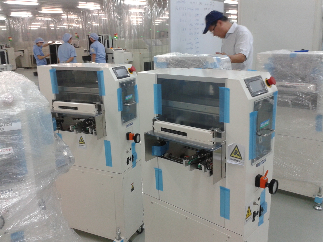 ESD Yapışkanlı PCB Temizleme Makinesi 300mm Genişlik Smt Beyaz Renk