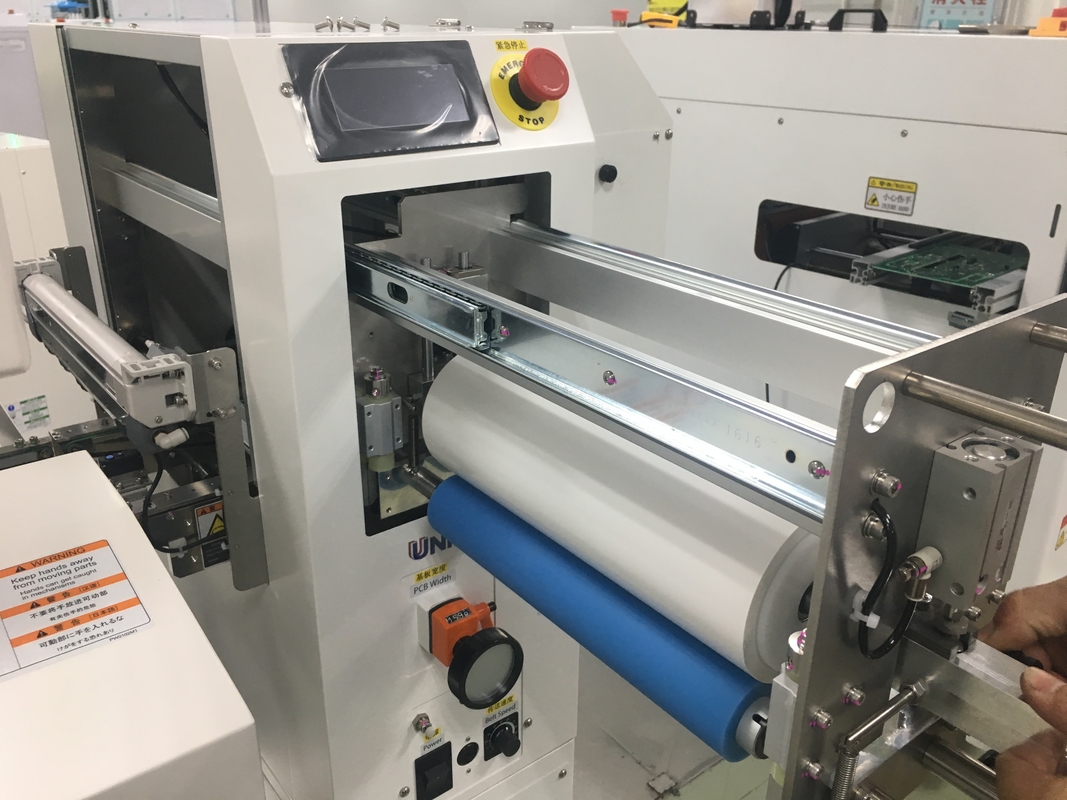 ESD Yapışkanlı PCB Temizleme Makinesi 300mm Genişlik Smt Beyaz Renk