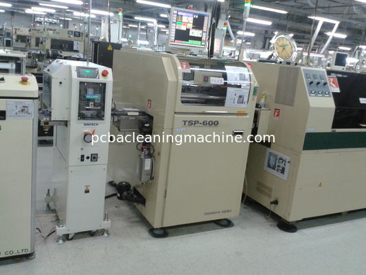 Durulama gerektirmeyen yeni geliştirilmiş Sulu sıvı kıymık macunu şablon sprey yıkama makinesi